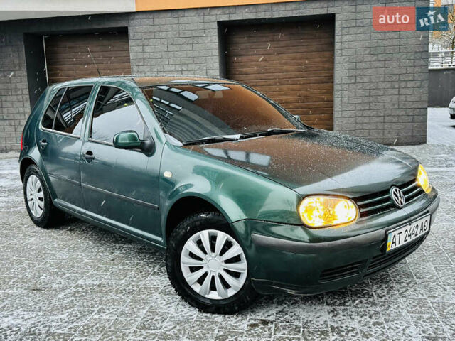 Зеленый Фольксваген Гольф, объемом двигателя 1.39 л и пробегом 300 тыс. км за 2950 $, фото 3 на Automoto.ua