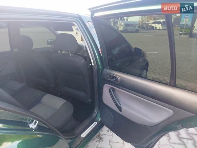 Фольксваген Гольф 2000 в Коломые на Automoto.ua Зеленый Фольксваген Гольф, объемом двигателя 1.6 л и пробегом 307 тыс. км за 4200 $, фото 25 на Automoto.ua