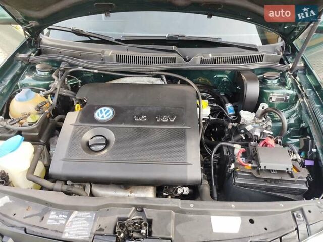 Зеленый Фольксваген Гольф, объемом двигателя 1.6 л и пробегом 307 тыс. км за 4100 $, фото 6 на Automoto.ua
