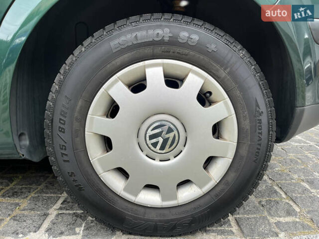 Зеленый Фольксваген Гольф, объемом двигателя 1.6 л и пробегом 221 тыс. км за 5200 $, фото 17 на Automoto.ua