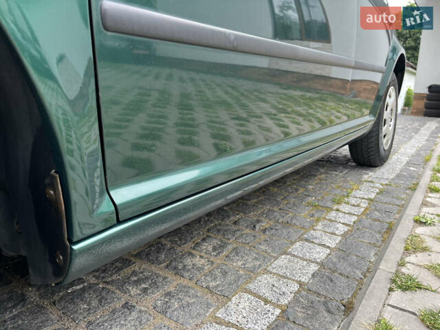 Зеленый Фольксваген Гольф, объемом двигателя 1.6 л и пробегом 221 тыс. км за 5200 $, фото 16 на Automoto.ua