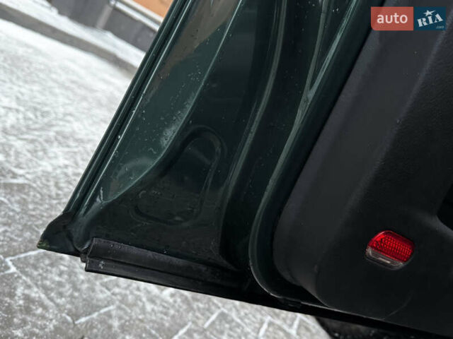 Зеленый Фольксваген Гольф, объемом двигателя 1.39 л и пробегом 300 тыс. км за 2950 $, фото 31 на Automoto.ua