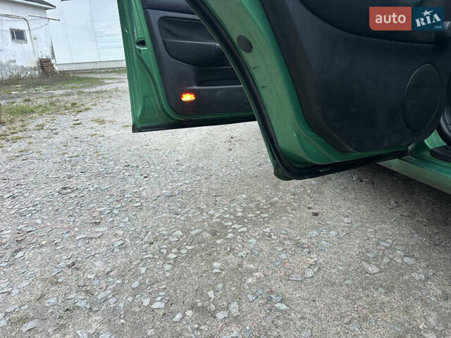 Зелений Фольксваген Гольф, об'ємом двигуна 1.6 л та пробігом 290 тис. км за 2900 $, фото 10 на Automoto.ua