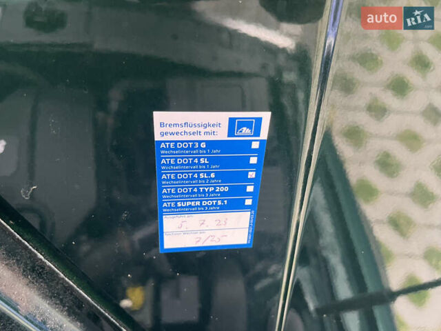 Зеленый Фольксваген Гольф, объемом двигателя 1.6 л и пробегом 221 тыс. км за 5200 $, фото 38 на Automoto.ua