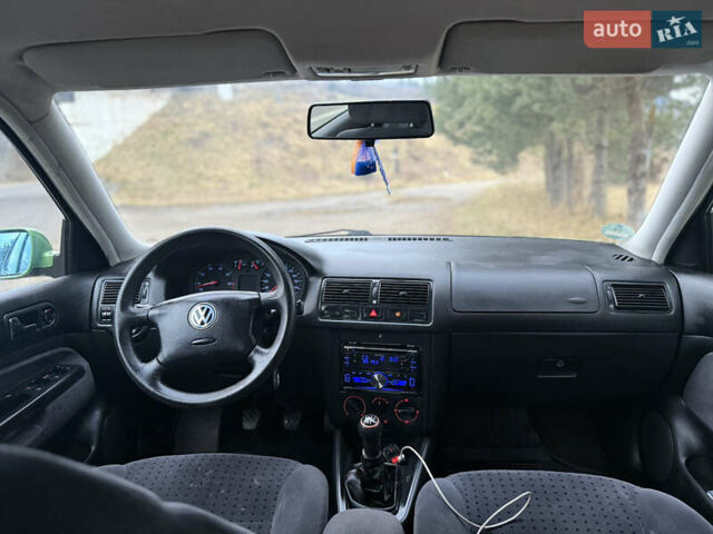 Зеленый Фольксваген Гольф, объемом двигателя 1.39 л и пробегом 160 тыс. км за 4499 $, фото 69 на Automoto.ua