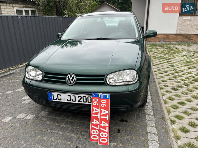 Зеленый Фольксваген Гольф, объемом двигателя 1.6 л и пробегом 221 тыс. км за 5200 $, фото 1 на Automoto.ua
