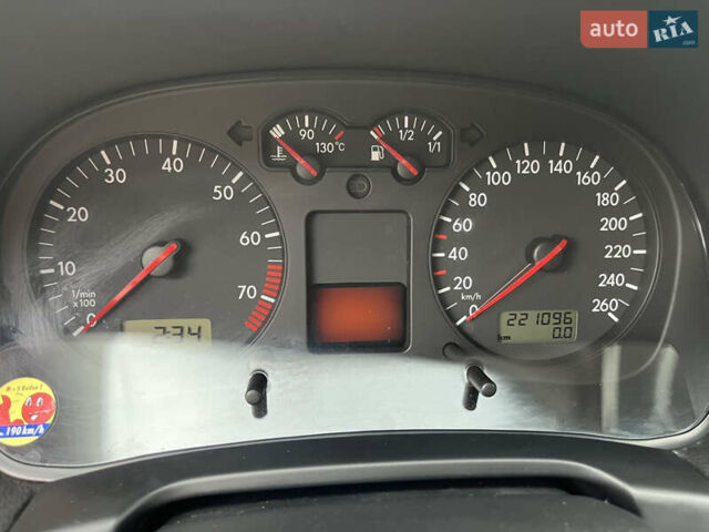 Зеленый Фольксваген Гольф, объемом двигателя 1.6 л и пробегом 221 тыс. км за 5200 $, фото 35 на Automoto.ua