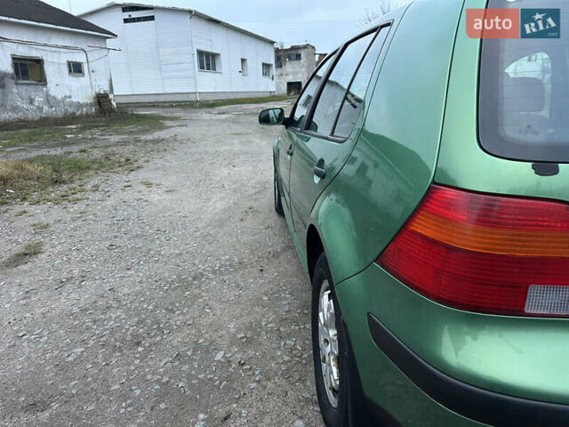 Зелений Фольксваген Гольф, об'ємом двигуна 1.6 л та пробігом 290 тис. км за 2900 $, фото 17 на Automoto.ua