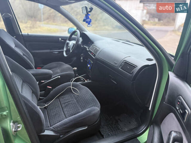 Зеленый Фольксваген Гольф, объемом двигателя 1.39 л и пробегом 160 тыс. км за 4499 $, фото 32 на Automoto.ua