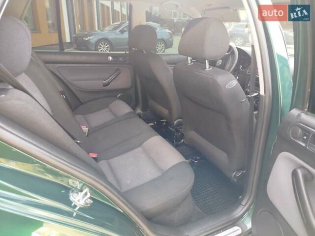 Зеленый Фольксваген Гольф, объемом двигателя 1.6 л и пробегом 307 тыс. км за 4100 $, фото 10 на Automoto.ua