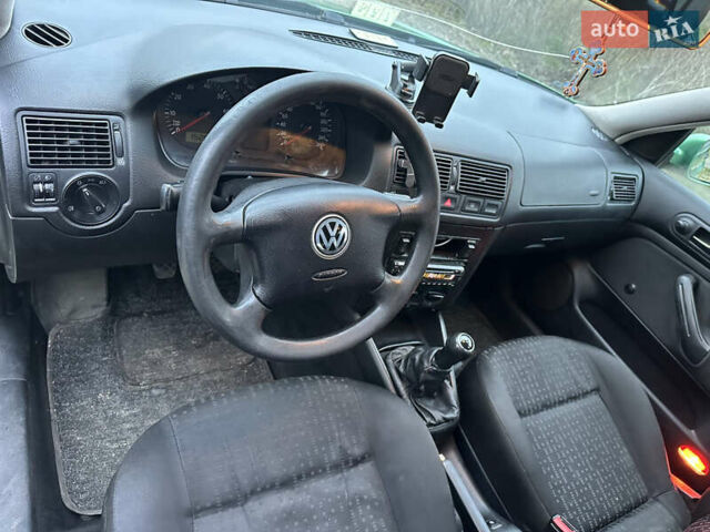 Зелений Фольксваген Гольф, об'ємом двигуна 1.6 л та пробігом 290 тис. км за 2900 $, фото 7 на Automoto.ua