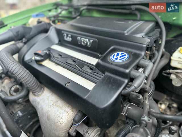 Зеленый Фольксваген Гольф, объемом двигателя 1.39 л и пробегом 160 тыс. км за 4499 $, фото 18 на Automoto.ua