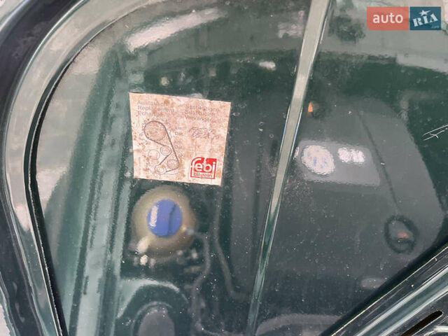 Зеленый Фольксваген Гольф, объемом двигателя 1.6 л и пробегом 221 тыс. км за 5200 $, фото 37 на Automoto.ua