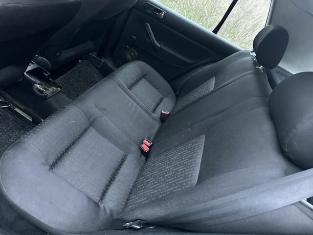 Зелений Фольксваген Гольф, об'ємом двигуна 1.6 л та пробігом 250 тис. км за 2900 $, фото 5 на Automoto.ua