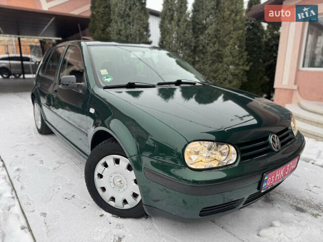 Зеленый Фольксваген Гольф, объемом двигателя 1.6 л и пробегом 250 тыс. км за 4100 $, фото 2 на Automoto.ua