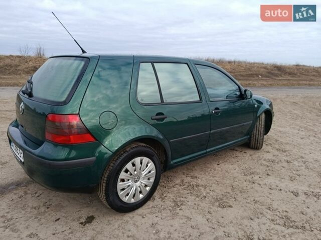 Зеленый Фольксваген Гольф, объемом двигателя 1.39 л и пробегом 231 тыс. км за 3550 $, фото 3 на Automoto.ua