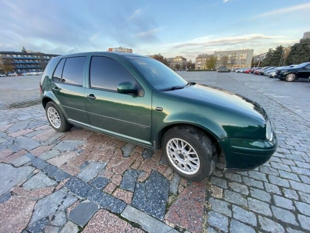 Зеленый Фольксваген Гольф, объемом двигателя 1.4 л и пробегом 288 тыс. км за 3800 $, фото 1 на Automoto.ua