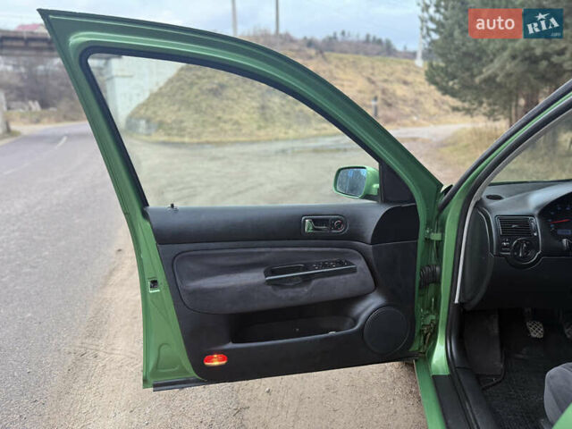 Зеленый Фольксваген Гольф, объемом двигателя 1.39 л и пробегом 160 тыс. км за 4499 $, фото 59 на Automoto.ua