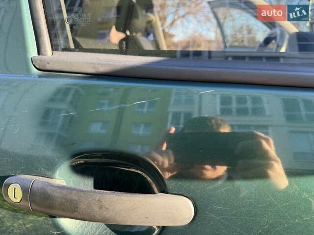 Зеленый Фольксваген Гольф, объемом двигателя 1.6 л и пробегом 250 тыс. км за 4000 $, фото 9 на Automoto.ua