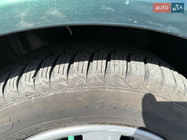 Зелений Фольксваген Гольф, об'ємом двигуна 1.6 л та пробігом 252 тис. км за 3600 $, фото 3 на Automoto.ua