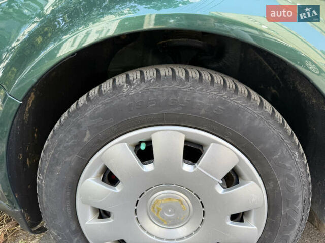 Зелений Фольксваген Гольф, об'ємом двигуна 1.6 л та пробігом 252 тис. км за 3600 $, фото 5 на Automoto.ua