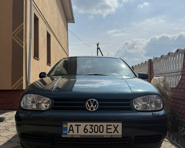 Зеленый Фольксваген Гольф, объемом двигателя 1.6 л и пробегом 238 тыс. км за 3750 $, фото 3 на Automoto.ua