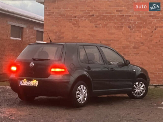 Зеленый Фольксваген Гольф, объемом двигателя 1.39 л и пробегом 210 тыс. км за 2650 $, фото 10 на Automoto.ua