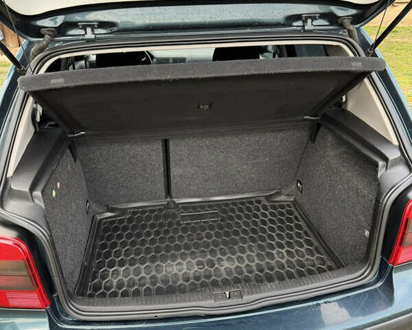 Зеленый Фольксваген Гольф, объемом двигателя 1.39 л и пробегом 258 тыс. км за 4350 $, фото 14 на Automoto.ua