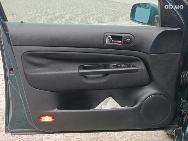 Зеленый Фольксваген Гольф, объемом двигателя 1.6 л и пробегом 170 тыс. км за 4990 $, фото 15 на Automoto.ua