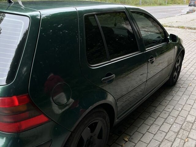 Зеленый Фольксваген Гольф, объемом двигателя 1.4 л и пробегом 230 тыс. км за 3200 $, фото 4 на Automoto.ua