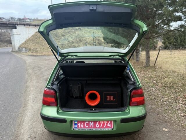 Зеленый Фольксваген Гольф, объемом двигателя 1.4 л и пробегом 160 тыс. км за 4500 $, фото 3 на Automoto.ua