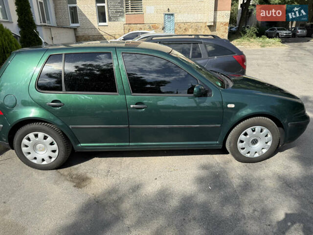 Зелений Фольксваген Гольф, об'ємом двигуна 1.6 л та пробігом 252 тис. км за 3600 $, фото 4 на Automoto.ua