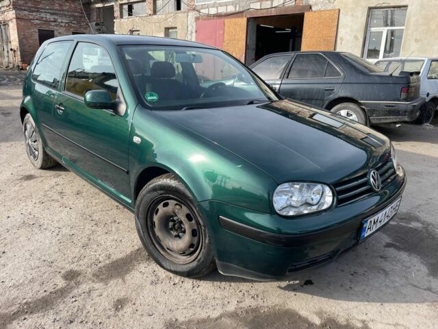 Зеленый Фольксваген Гольф, объемом двигателя 1.4 л и пробегом 230 тыс. км за 3500 $, фото 3 на Automoto.ua