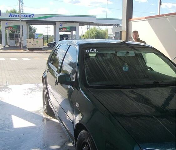 Зелений Фольксваген Гольф, об'ємом двигуна 1.9 л та пробігом 450 тис. км за 523 $, фото 2 на Automoto.ua