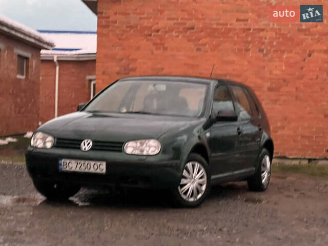 Зеленый Фольксваген Гольф, объемом двигателя 1.39 л и пробегом 210 тыс. км за 2650 $, фото 5 на Automoto.ua