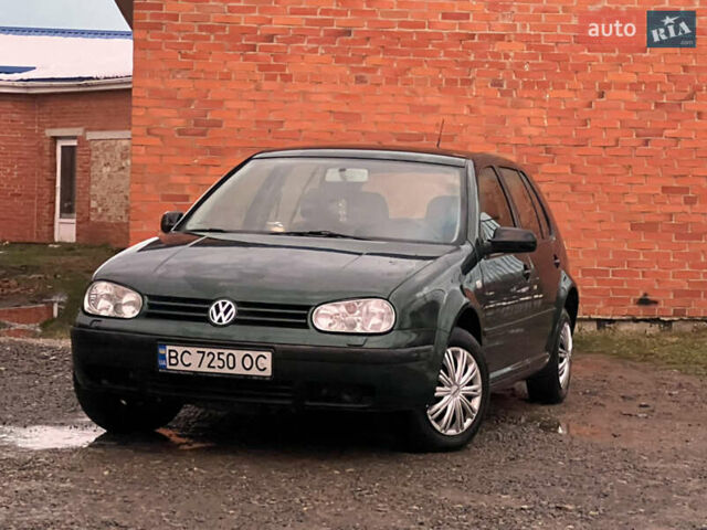 Зеленый Фольксваген Гольф, объемом двигателя 1.39 л и пробегом 210 тыс. км за 2650 $, фото 4 на Automoto.ua