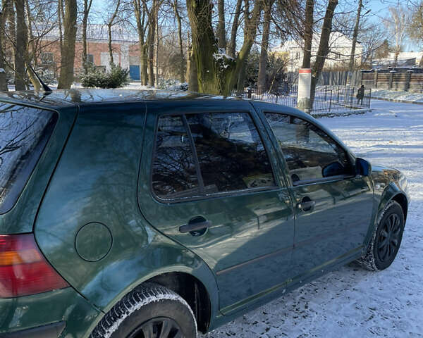 Зеленый Фольксваген Гольф, объемом двигателя 1.6 л и пробегом 343 тыс. км за 3600 $, фото 12 на Automoto.ua