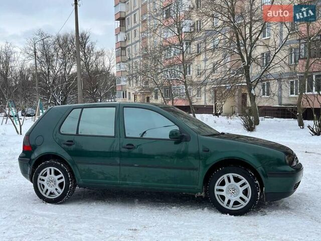 Зеленый Фольксваген Гольф, объемом двигателя 1.6 л и пробегом 250 тыс. км за 3500 $, фото 3 на Automoto.ua