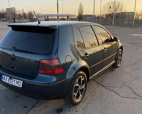 Зеленый Фольксваген Гольф, объемом двигателя 1.6 л и пробегом 250 тыс. км за 4200 $, фото 5 на Automoto.ua