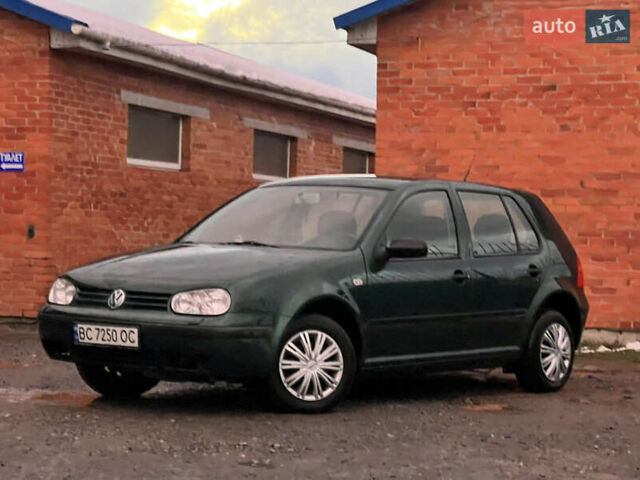 Зеленый Фольксваген Гольф, объемом двигателя 1.39 л и пробегом 210 тыс. км за 2650 $, фото 7 на Automoto.ua