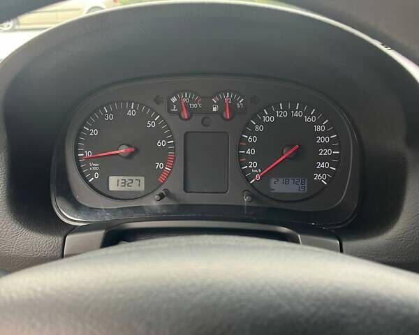 Зеленый Фольксваген Гольф, объемом двигателя 1.6 л и пробегом 218 тыс. км за 4150 $, фото 10 на Automoto.ua