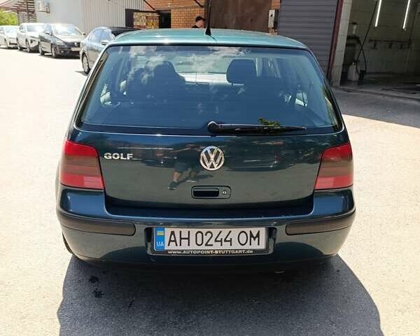 Зеленый Фольксваген Гольф, объемом двигателя 1.39 л и пробегом 250 тыс. км за 4700 $, фото 3 на Automoto.ua