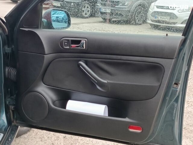 Зеленый Фольксваген Гольф, объемом двигателя 1.6 л и пробегом 170 тыс. км за 4990 $, фото 24 на Automoto.ua