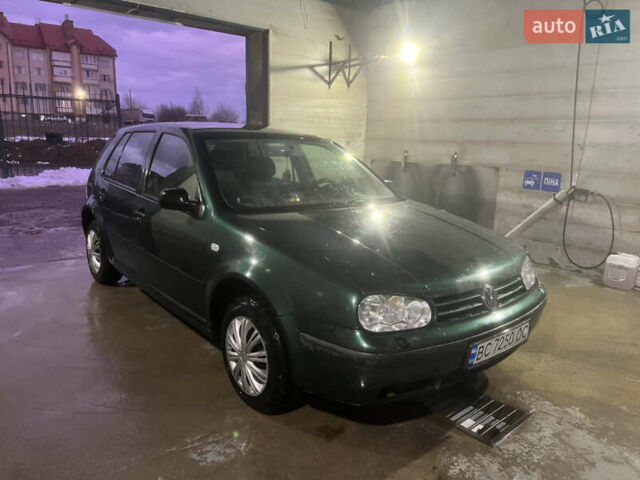 Зеленый Фольксваген Гольф, объемом двигателя 1.39 л и пробегом 210 тыс. км за 2650 $, фото 12 на Automoto.ua