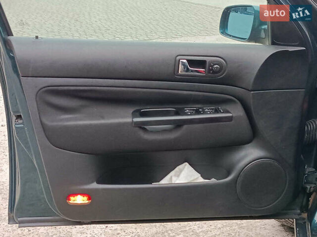 Зеленый Фольксваген Гольф, объемом двигателя 1.6 л и пробегом 170 тыс. км за 4990 $, фото 15 на Automoto.ua