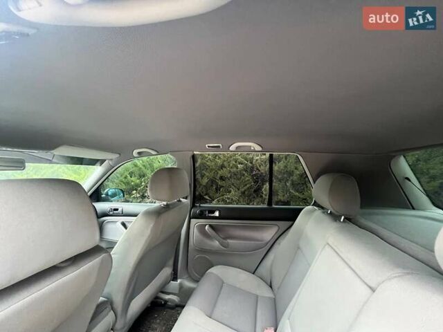 Зеленый Фольксваген Гольф, объемом двигателя 1.6 л и пробегом 218 тыс. км за 4150 $, фото 7 на Automoto.ua