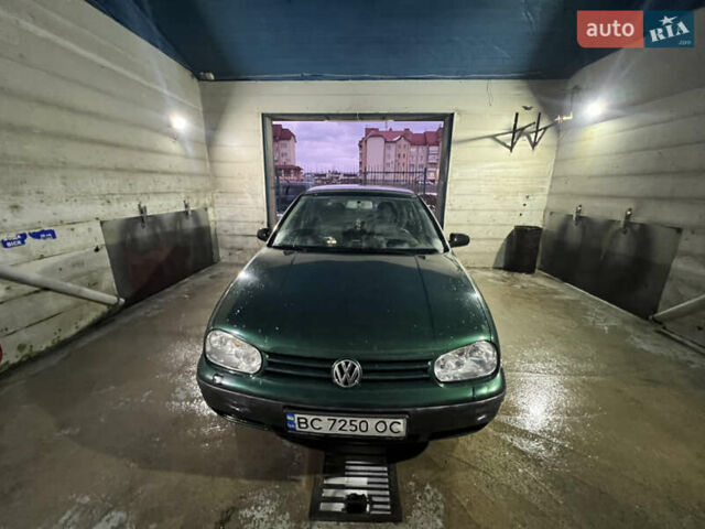 Зеленый Фольксваген Гольф, объемом двигателя 1.39 л и пробегом 210 тыс. км за 2650 $, фото 13 на Automoto.ua
