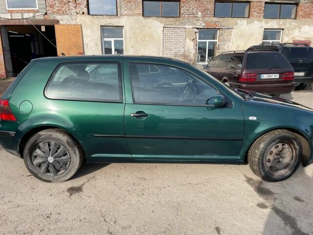 Зеленый Фольксваген Гольф, объемом двигателя 1.4 л и пробегом 230 тыс. км за 3500 $, фото 5 на Automoto.ua