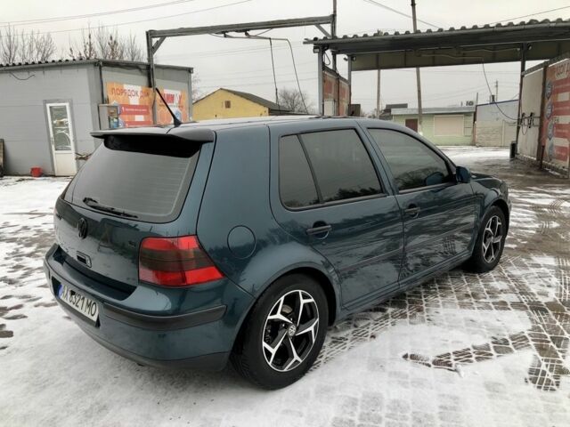 Зеленый Фольксваген Гольф, объемом двигателя 1.6 л и пробегом 251 тыс. км за 4350 $, фото 3 на Automoto.ua