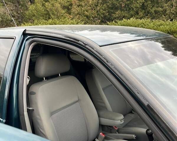 Зеленый Фольксваген Гольф, объемом двигателя 1.6 л и пробегом 218 тыс. км за 4150 $, фото 14 на Automoto.ua